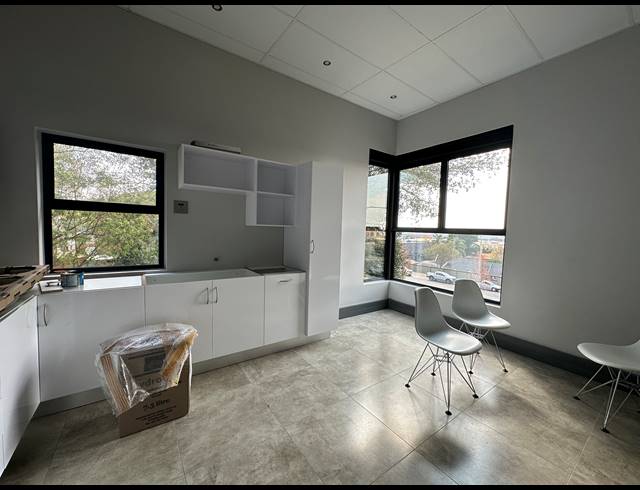 169M² OFFICE TO LET IN CENTURION CENTRAL